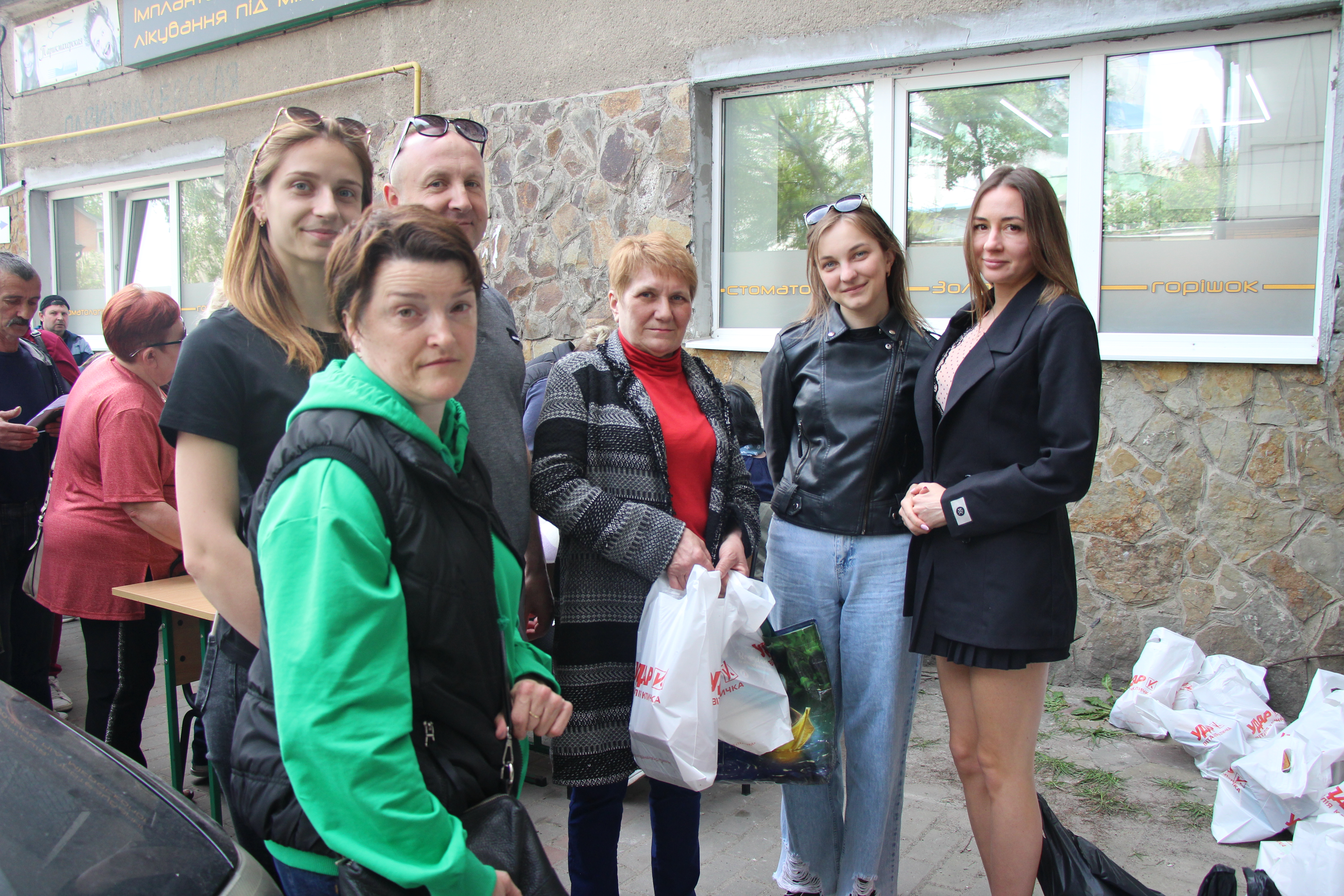 Волонтерський штаб «Українська команда» Вінниччини надав допомогу особам з інвалідністю