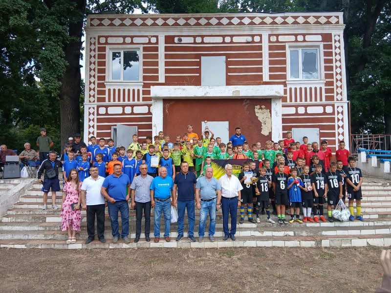 На Тульчинщині провели ювілейний футбольний турнір та фінал Благодійного Кубка