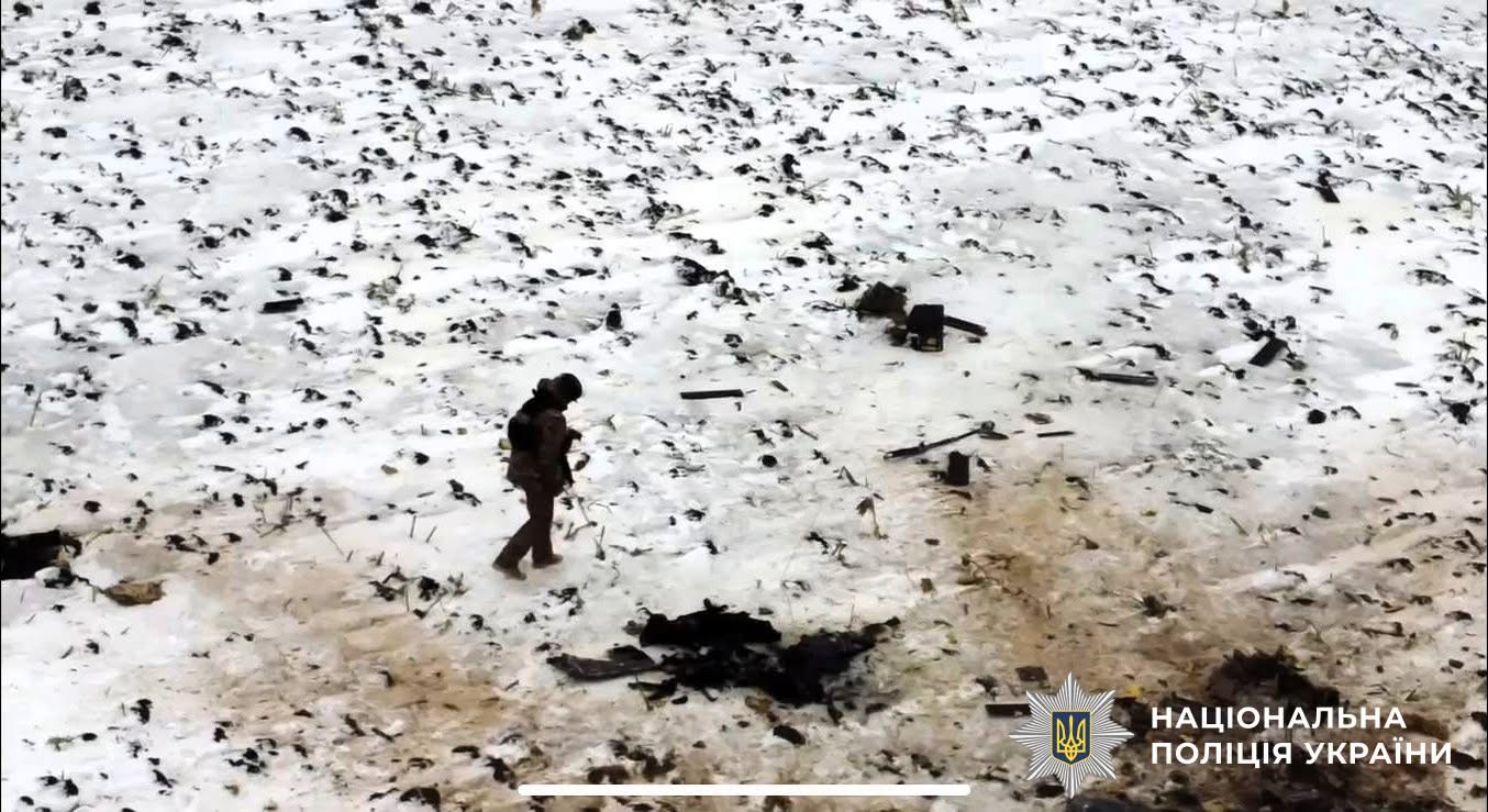 Вилучення уламків збитих ворожих БпЛА та ракет на Вінниччині