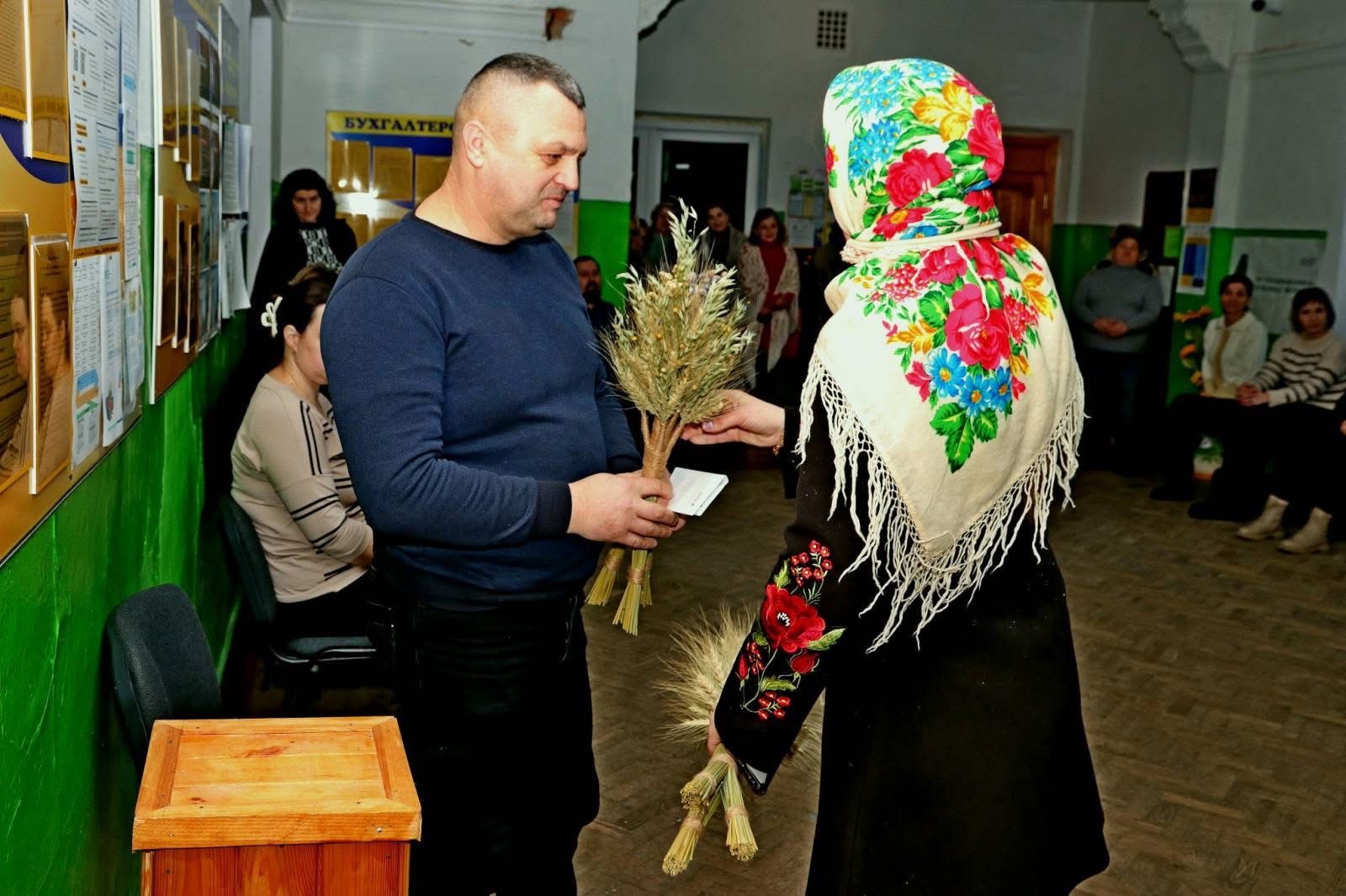 «Сяйво Різдва» у Глухівцях: святкова зустріч із ансамблем «Берегиня»