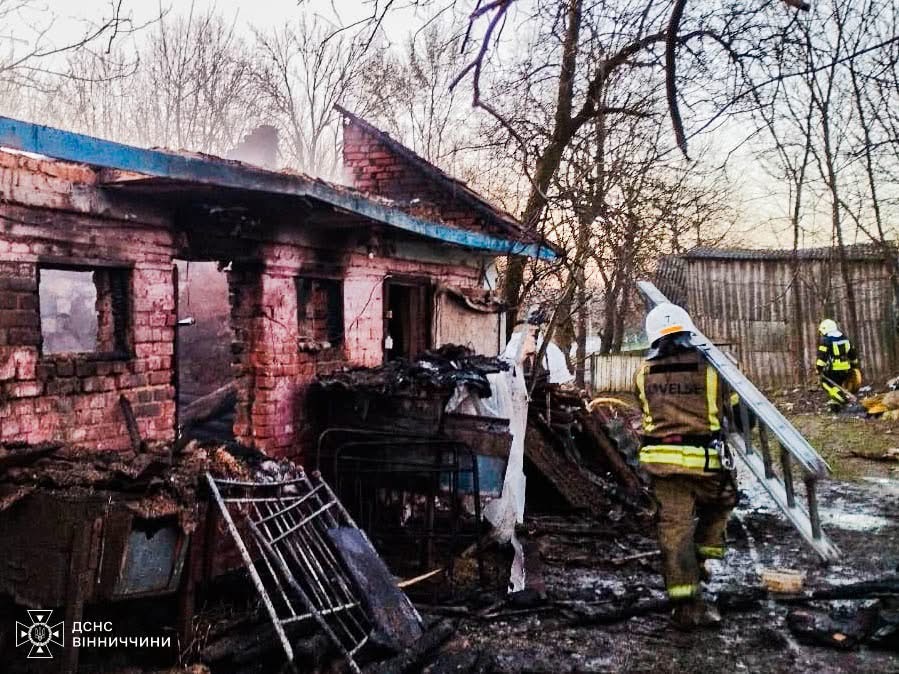 Серія пожеж на Вінниччині: одна смерть і заклик рятувальників до обережності