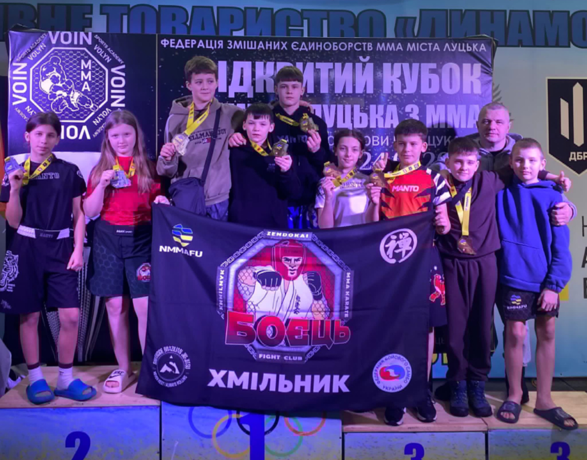 Впевнений початок сезону: бійці з Хмільника з медалями престижного турніру ММА