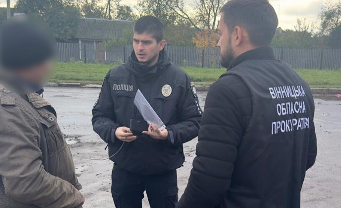 На Вінниччині слідчі розкрили вбивство 2022 року: ключовим доказом стала гвинтівка, знайдена у лісосмузі