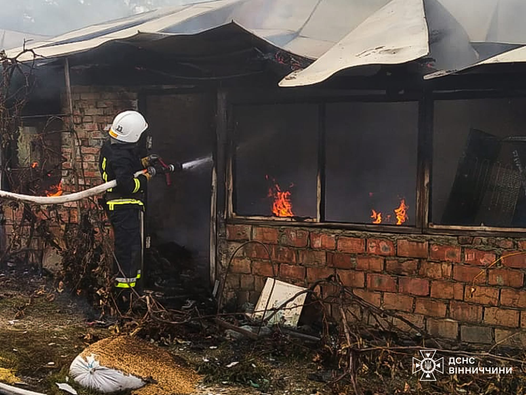 На Вінниччині за добу ліквідували три пожежі