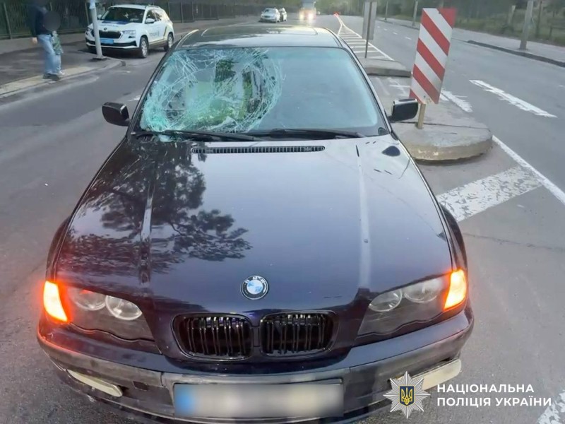 Aвтопригодa у Вінниці – велосипедист в лікaрні,  водійкa під слідством, BMW нa штрaфмaйдaнчику