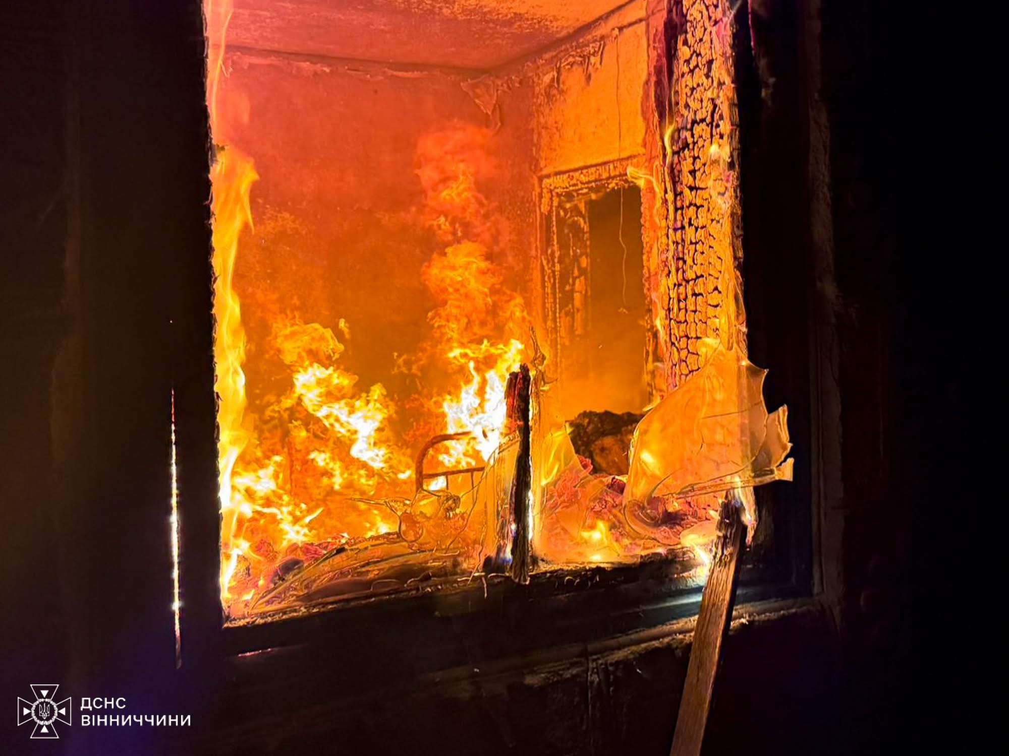 На Вінниччині рятувальники ліквідували три пожежі, дві з них — у житловому секторі