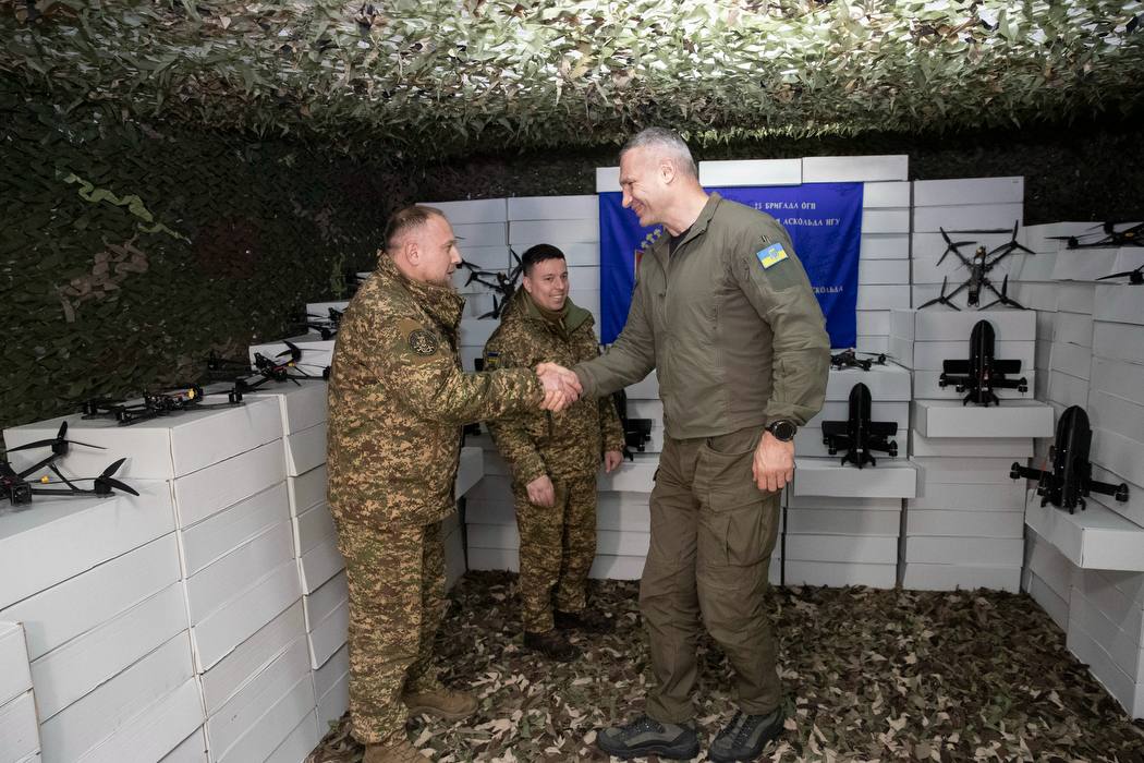 Київ передав 1200 дронів бійцям Нацгвардії: Кличко повідомив про нову допомогу фронту