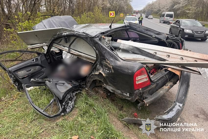 У Хмельницькому районі внаслідок ДТП загинув водій легковика