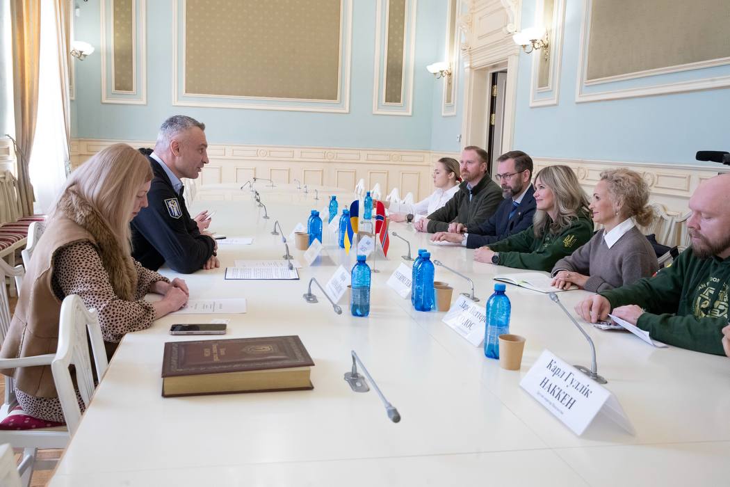 Міський голова Києва Віталій Кличко повідомив про зустріч у столичній мерії з мером норвезької столиці Осло Анне Ліндбу.