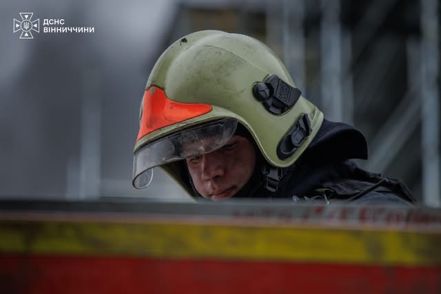На Вінниччині внаслідок російської атаки виникла пожежа на об’єкті критичної інфраструктури