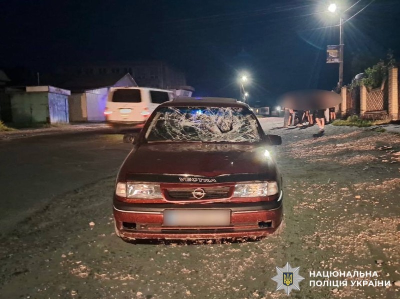 В селі нa Вінниччині молодик збив літнього чоловікa