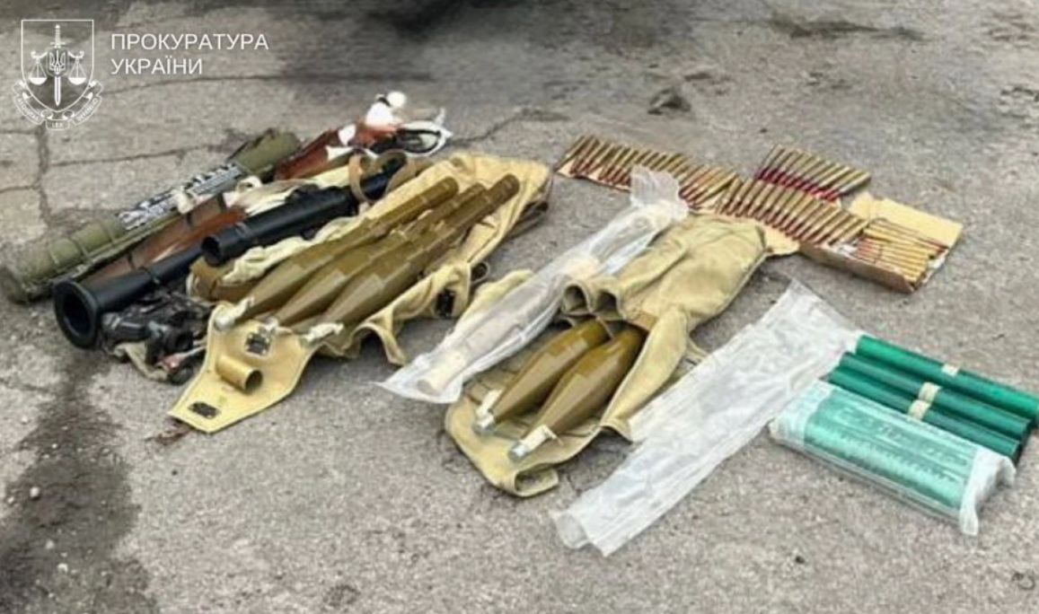 На Київщині повідомили про підозру чоловіку, який продавав гранатомет та боєприпаси
