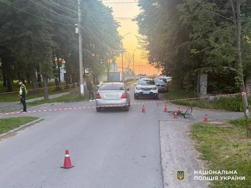 У Зарванцях під колеса авто потрапив 8-річний велосипедист: дитину госпіталізували