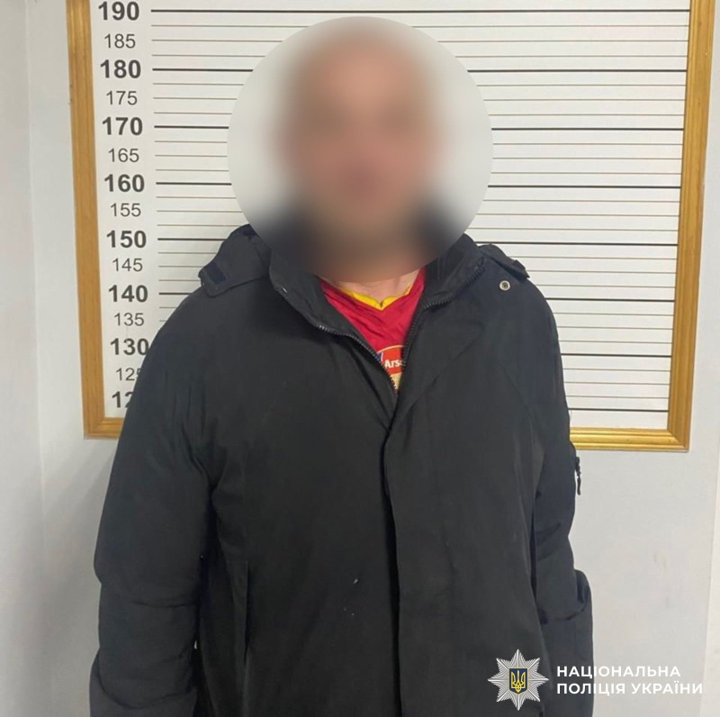 Вінницькі поліцейські затримали чоловіка, який викрав планшети з магазину