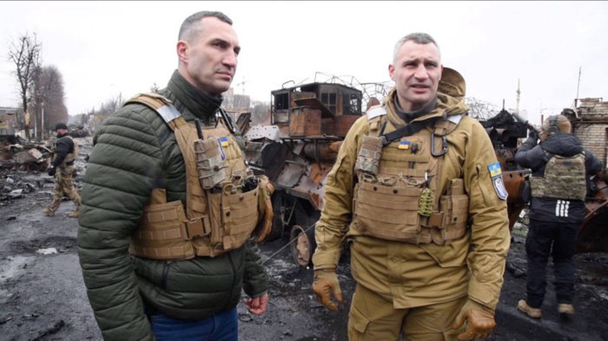 «Сповнені смерті, болю і горя», - Кличко показав зруйнований Гостомель 