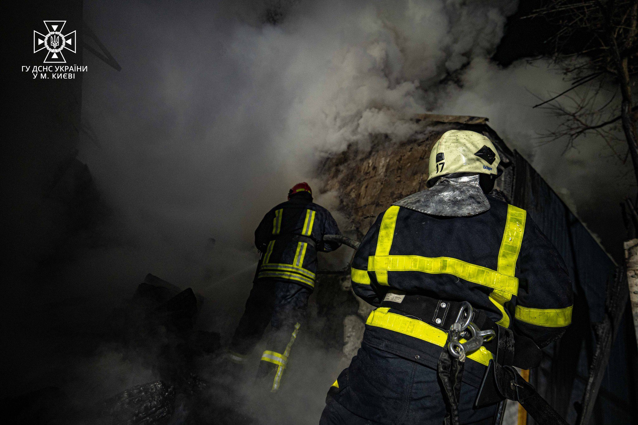 На Вінниччині рятувальники деблокували пасажира вантажівки