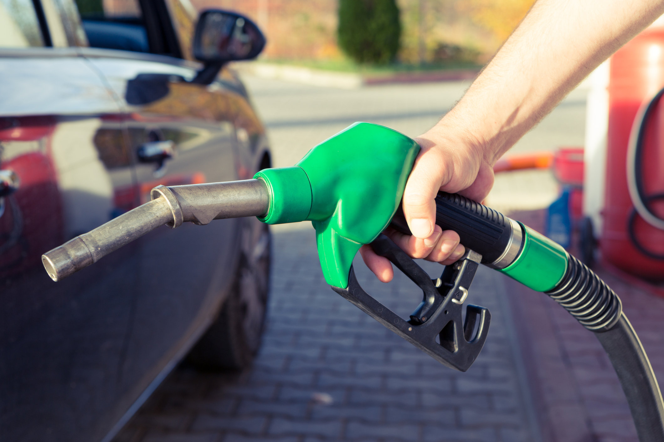 Зросли ціни на паливо: скільки коштує бензин в Україні (ІНФОГРАФІКА)