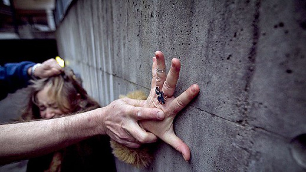 Поглумився над дитиною: в Одесі судитимуть поліцейського-ґвалтівника