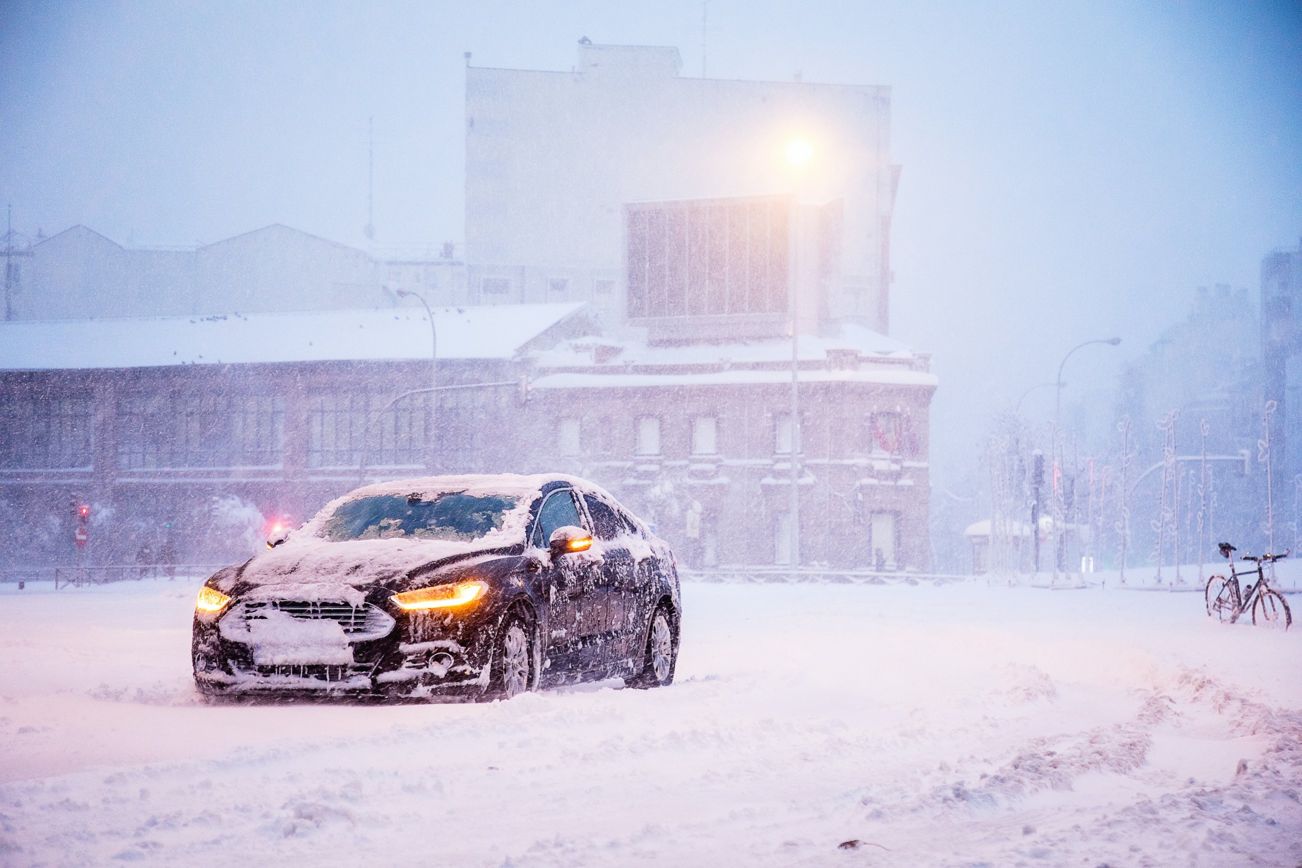 Україну накрили потужні снігопади через активність циклону