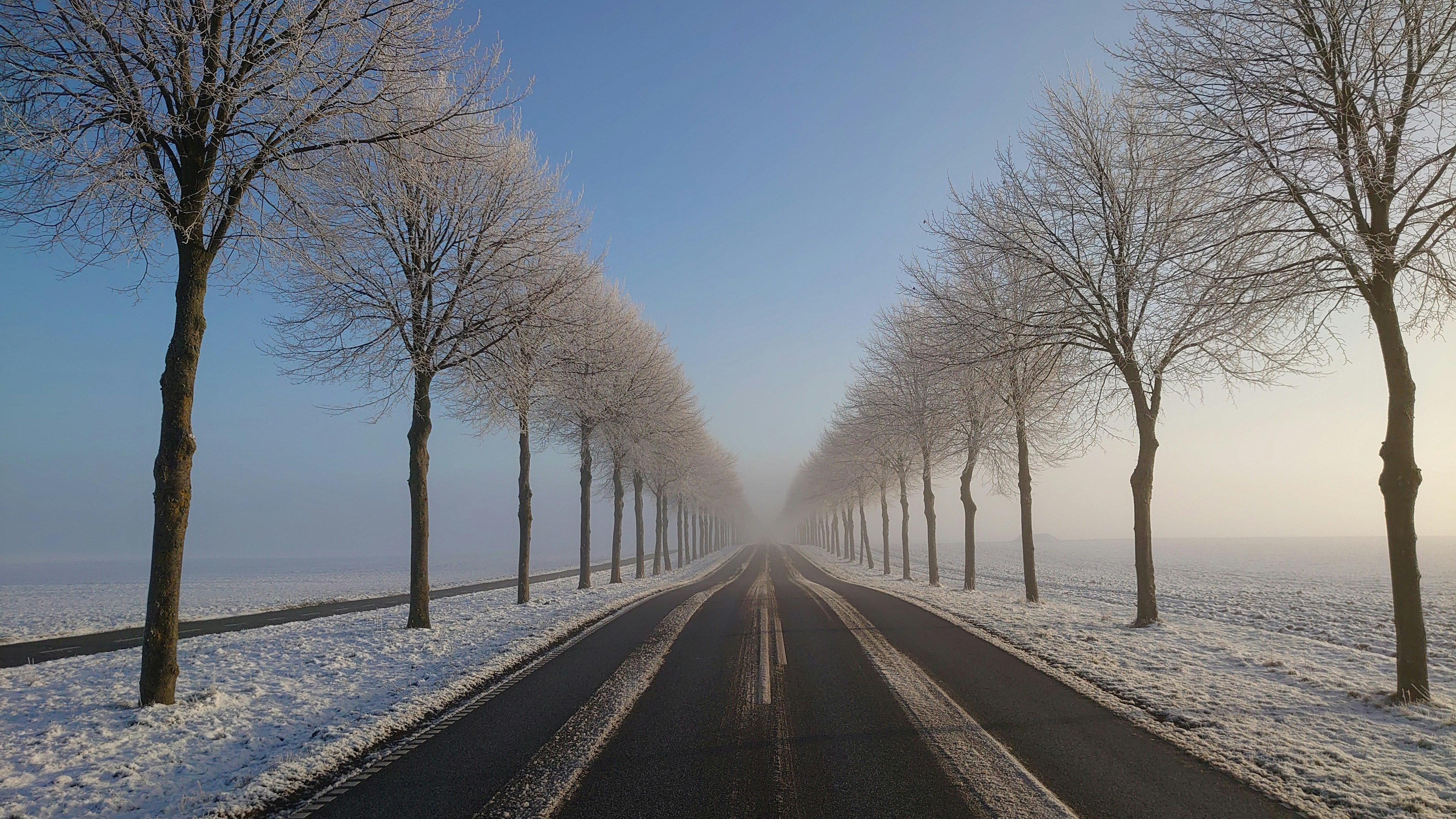  На Вінниччині попереджають про ожеледицю та можливий сніговий покрив на дорогах 13 листопада
