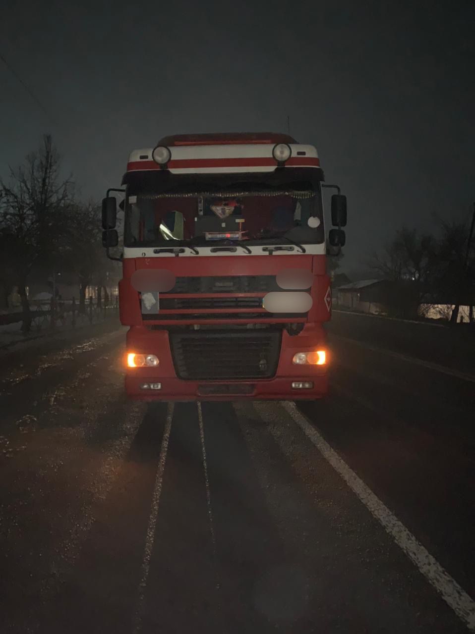 Нa Вінниччині водій вaнтaжівки нaїхaв нa жінку, якa перебігaлa дорогу 