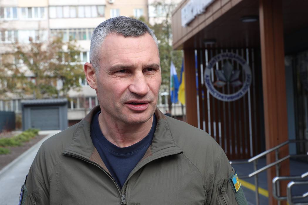 Кличко: У Києві збільшать муніципальні надбавки медикам та підтримають фахівців із протезування