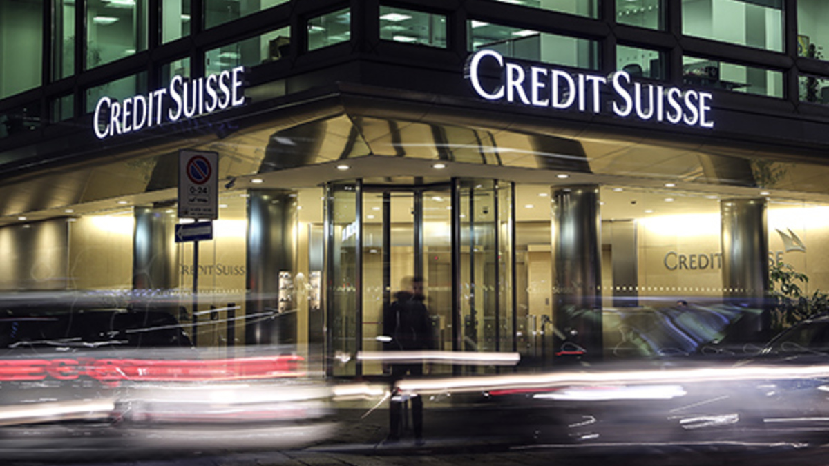 Найбільший банк в Європі: UBS вивчає можливість злиття з Credit Suisse