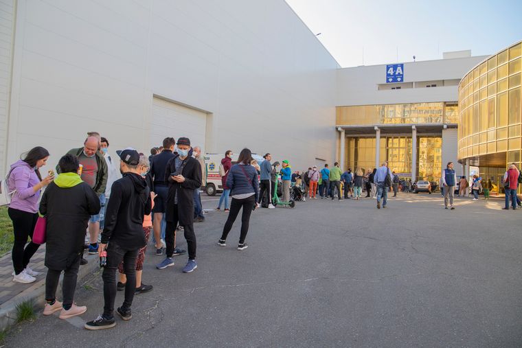 Мaсовa вaкцинaція: щеплення від коронaвірусу зробило більше 3,5 мільйонів укрaїнців 