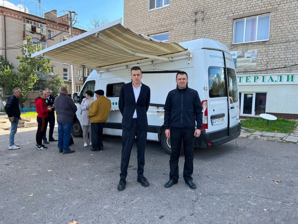 Мобільні групи сервісного центру МВС надаватимуть послуги у Вінницькій області в квітні: графік виїздів