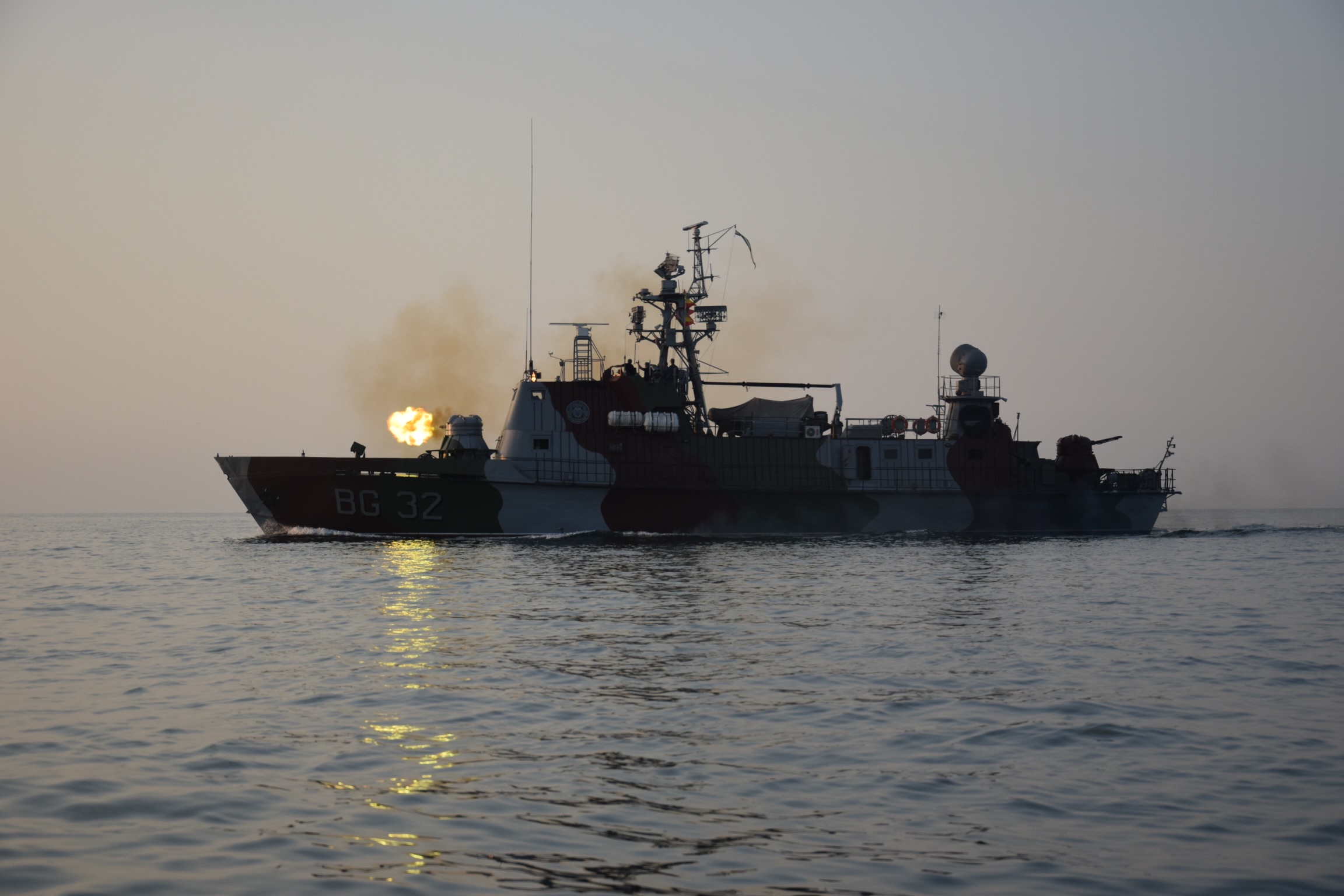 Прикордонники та бійці ЗСУ провели навчання в Азовському морі. ФСБ підглядали