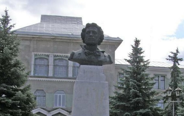 На Вінниччині знесуть пам’ятники Пушкіну і Суворову