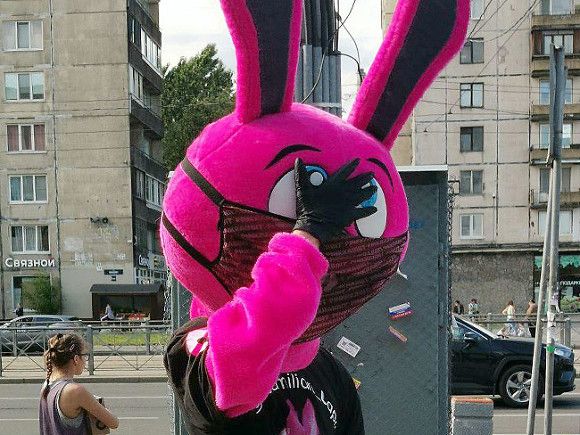  COVID-дисиденти: німці та поляки вийшли на протестні акції