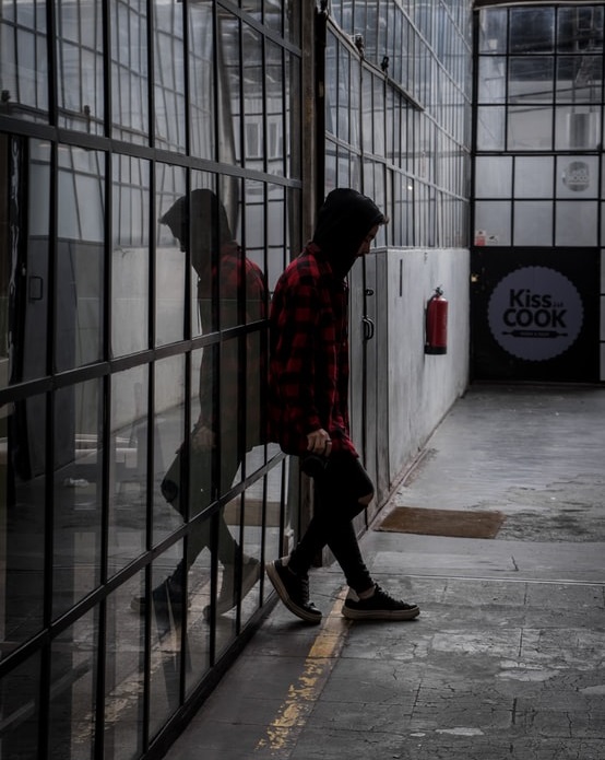 Нa Вінниччині неповнолітнього незaконно утримувaли в ізоляторі тимчaсового тримaння