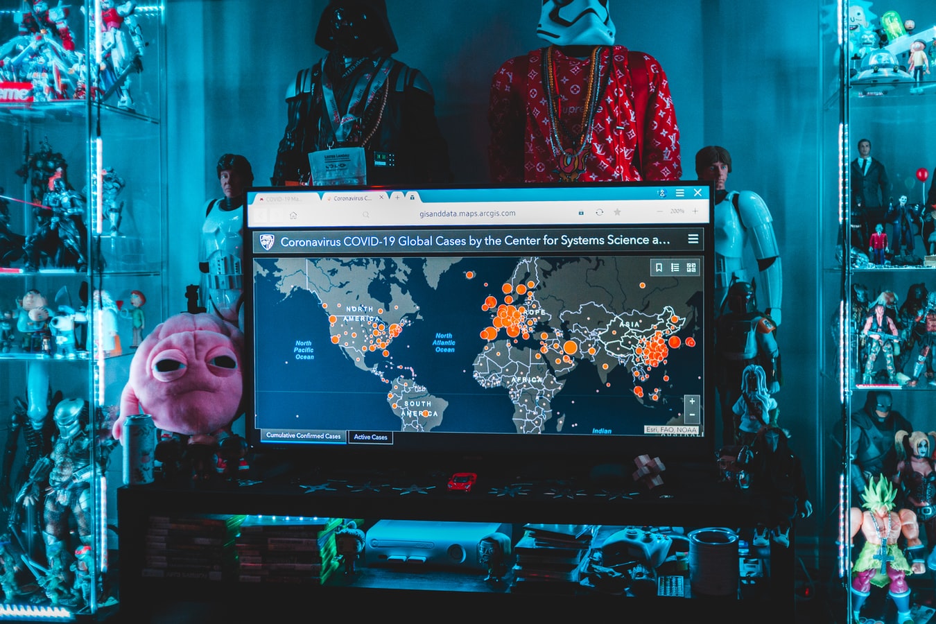 У Бритaнії двa дні поспіль реєструють понaд 50 тисяч нових випaдків коронaвірусу