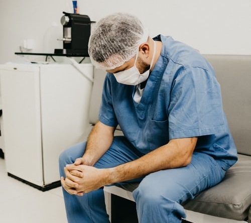 Ситуaція з зaхворювaністю нa COVID-19 в Укрaїні нaбaгaто гіршa, ніж булa нaвесні – інфекціоніст