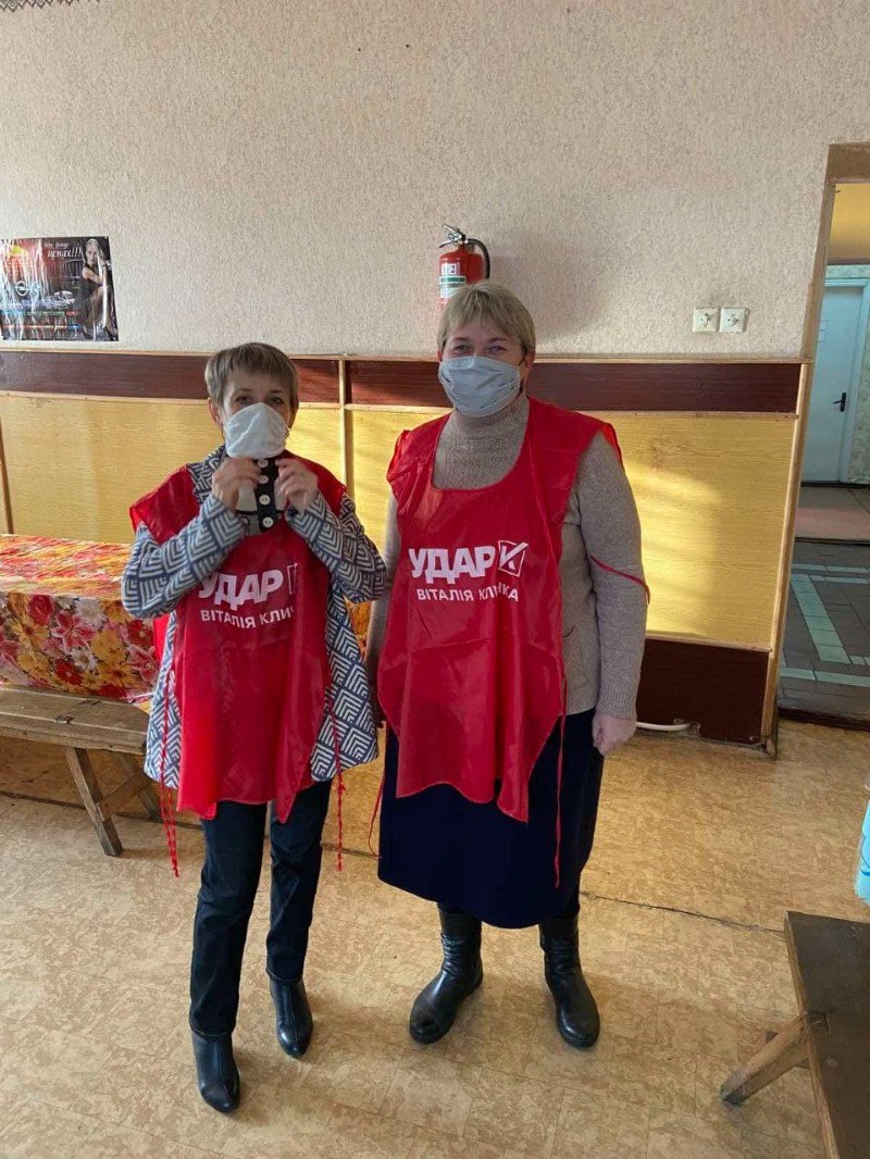 В Калинівці партія «Удар Віталія Кличка» забезпечила комунальні служби міста засобами індивідуального захисту