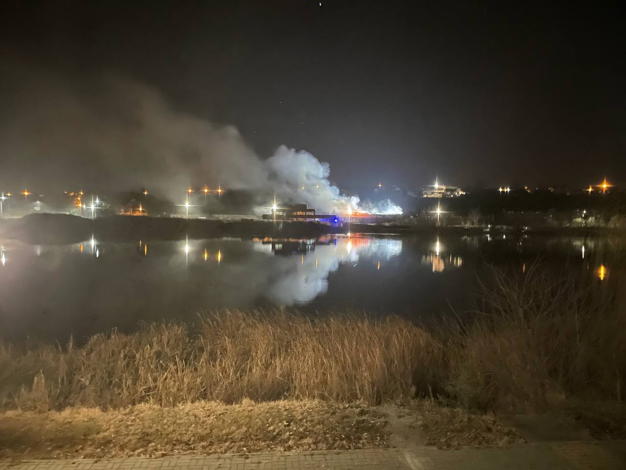 У Вінниці горіли склади з шинами (ВІДЕО) 