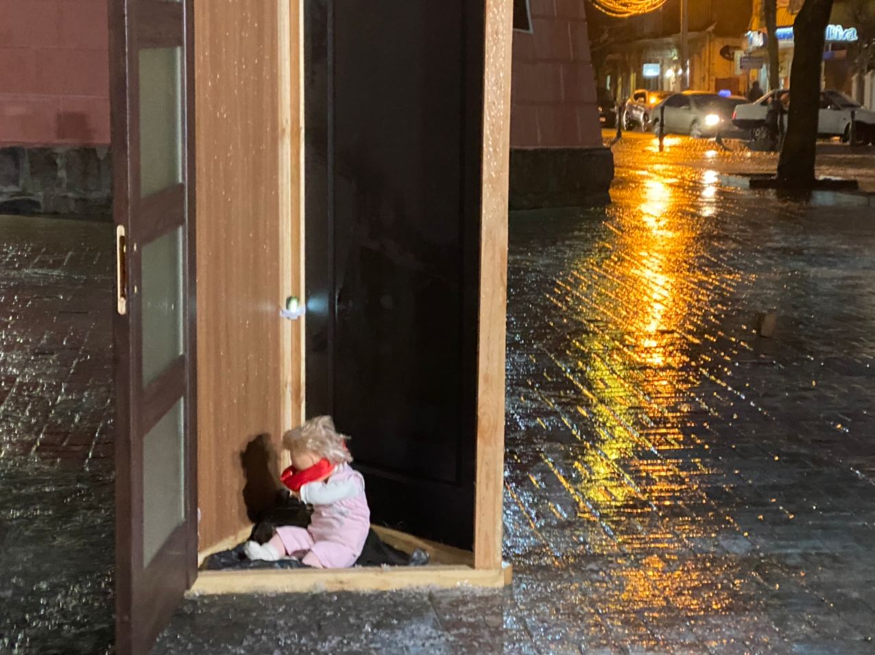 "Діти - мовчазні свідки насильства". У Вінниці поліцейські організували соціальну акцію