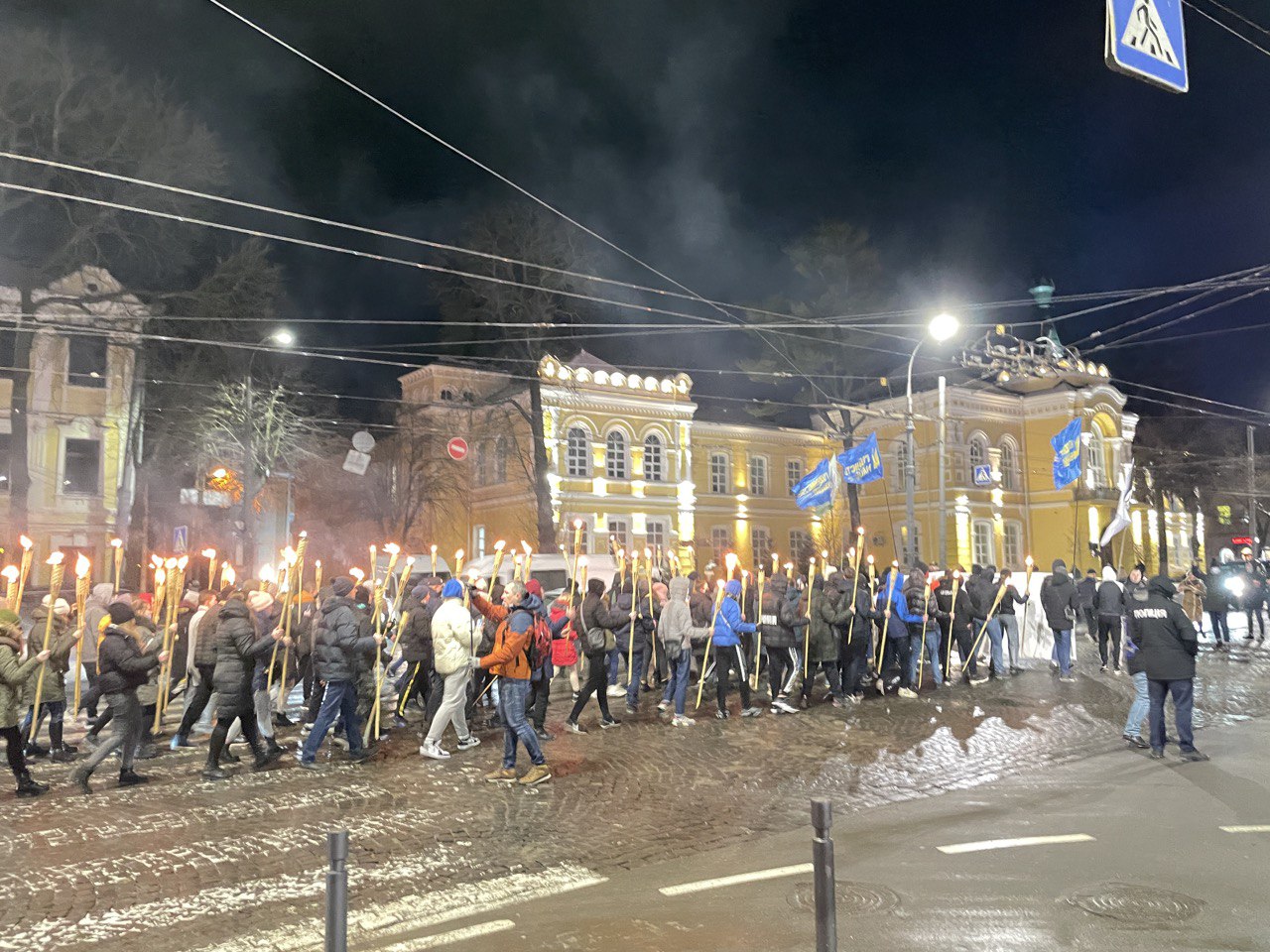 У Вінниці пройшов марш пам'яті Героїв Крут