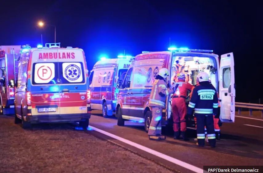 У Польщі перекинувся автобус з українцями, 6 загинуло, 15 госпіталізовано