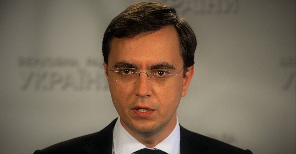 "За розкрадання в рамках "Великого будівництва": Омелян подав у НАБУ заяву на Зеленського