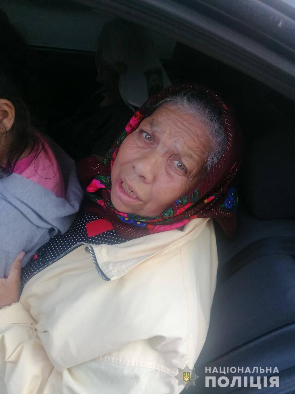 На Київщині поліцейські викрили групу жінок, які під виглядом монахинь обкрадали громадян 