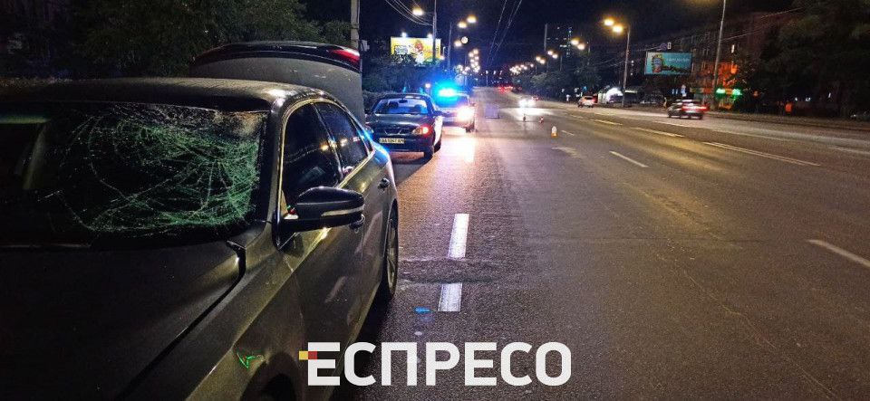 У Києві авто збило пішохода, який перебігав через 8-смуговий проспект
