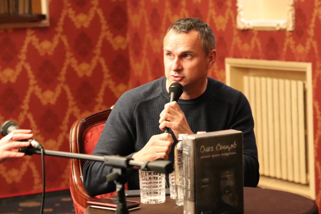 Олег Сенцов зустрівся з читачами у Вінниці