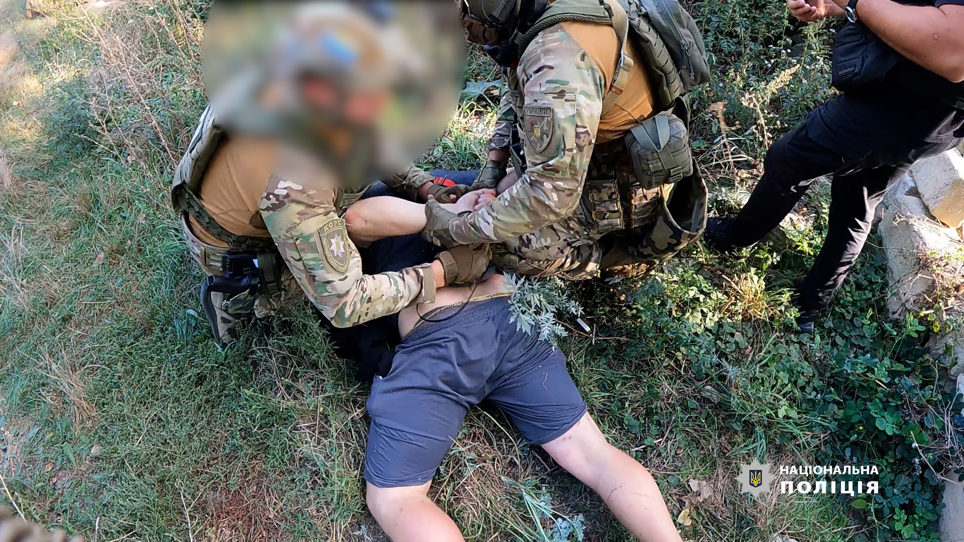 Спецоперaція нa Вінниччині: бійці КОРДу зaтримaли чоловікa з грaнaтою 