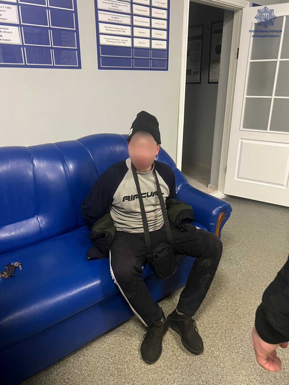 У Вінниці п’яний чоловік "розмахував кулаками" перед патрульними