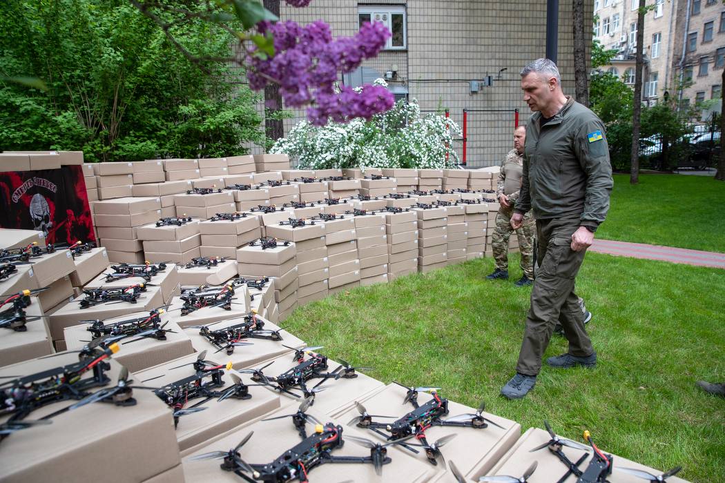 Кличко озброює фронт: ще 900 FPV-дронів для героїв Донбасу