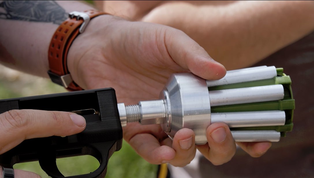 Захисники навчились збивати дрони на оптоволокні - "Українська команда" проводить масовий збір на сіткомети 