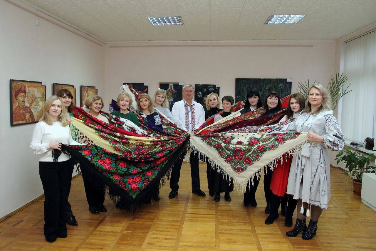 День української хустки відзначили у технічному університеті Вінниці (ФОТО)