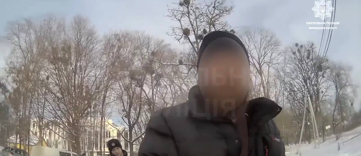 У Вінниці затримали чоловіка з предметом, схожим на гранату — триває розслідування